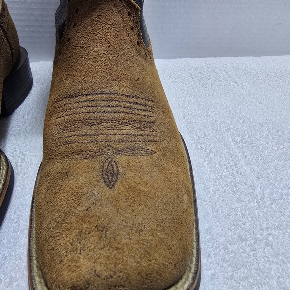 Ariat Two-Tone Western Boots - Brown and Black - Picture 3 of 15